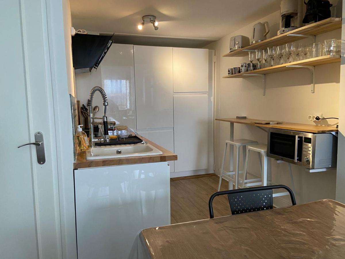 Superbe Duplex De 70M2 Avec 2 Chambres En Hyper Centre Au Calme Sur Cour Classe 3 Etoiles Avec Parking En Option ラ・ロシェル エクステリア 写真